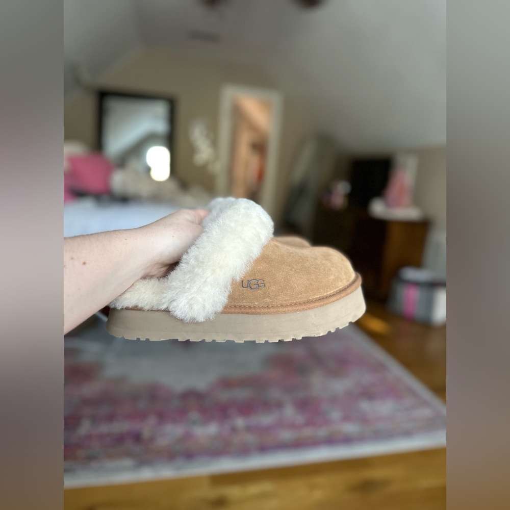 UGG Disquette Platform Slippers